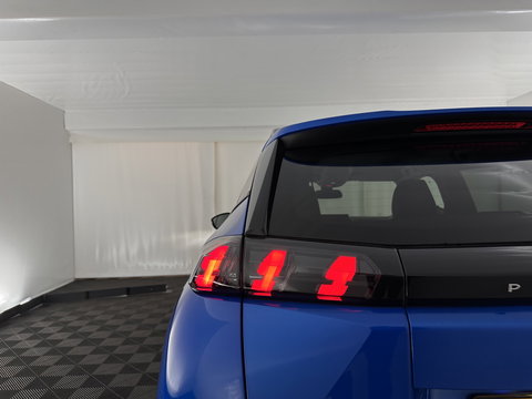 Peugeot 2008 1.5 BlueHDi Blue Lease Allure (INCL-BTW) Aut. *FULL-LED | LEATHER-FABRIC | NAVI-FULLMAP | DIGI-COCKPIT | SPORTSEATS | CAMERA | KEYLESS | PRIVACY-GLASS |  CARPLAY | ECC | PDC | CRUISE | TOWBAR | 17"ALU*