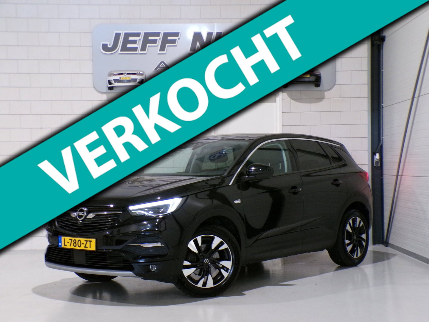 Opel Grandland X 1.2 Turbo Innovation "Origineel NL!" 1e eigenaar! Trekhaak Apple-Carplay Leer Stoelverwarming Parkeersensoren