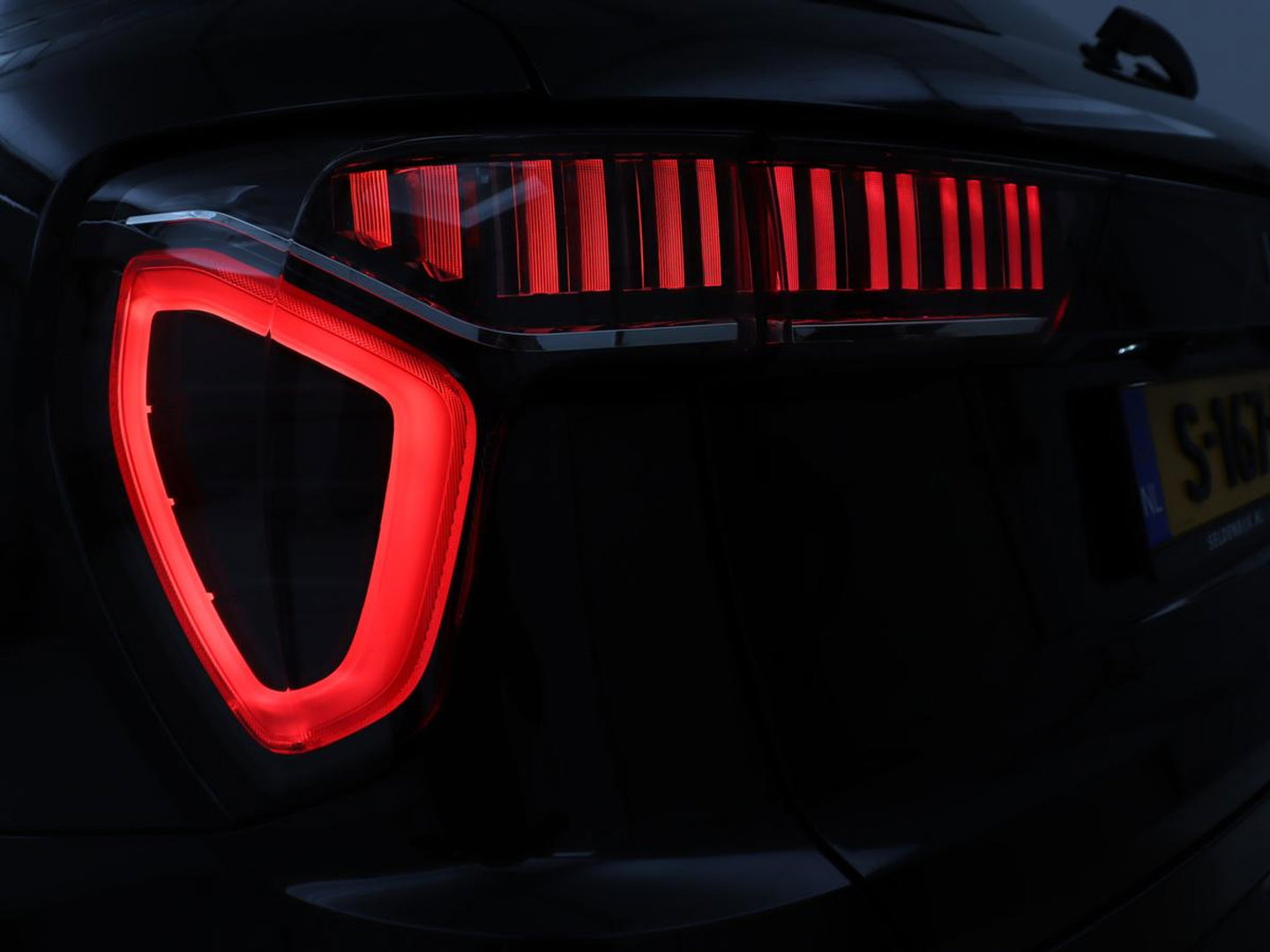 Lynk & Co 01 1.5 Plug In | SOH 92% | Panoramadak | Infinity by Harman | 360 Camera | Adaptive cruise | Stoelverwarming | Carplay | Memory | Full LED | PHEV