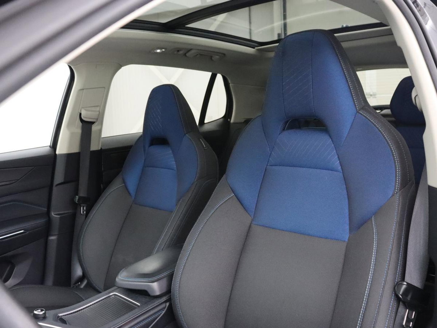Lynk & Co 01 1.5 Plug In | SOH 92% | Panoramadak | Infinity by Harman | 360 Camera | Adaptive cruise | Stoelverwarming | Carplay | Memory | Full LED | PHEV