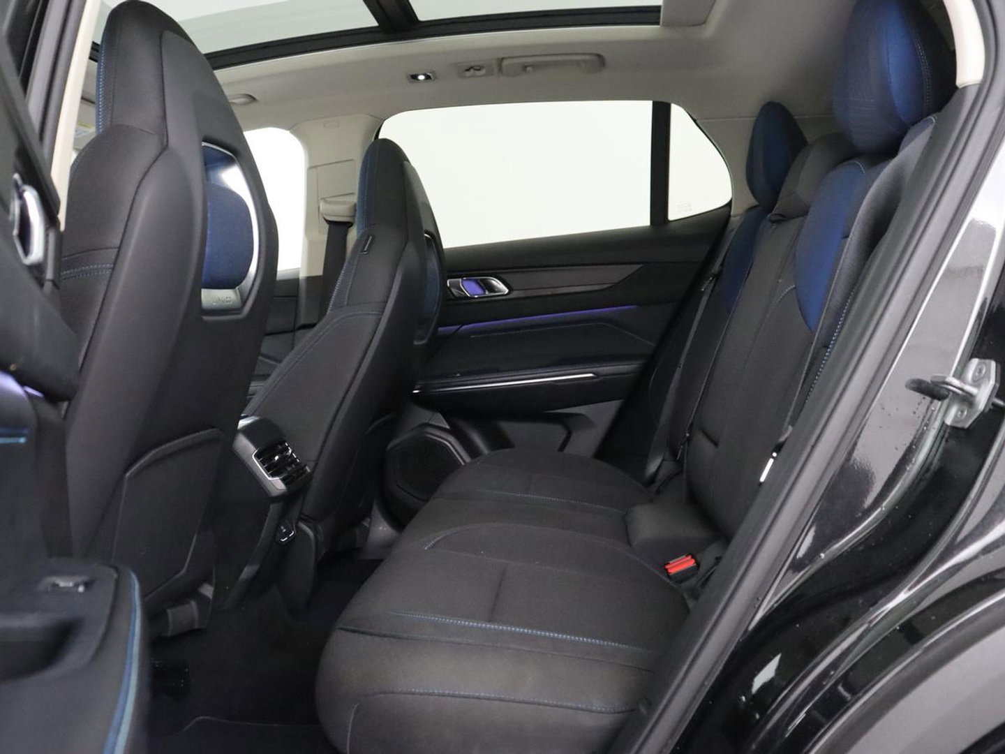 Lynk & Co 01 1.5 Plug In | SOH 92% | Panoramadak | Infinity by Harman | 360 Camera | Adaptive cruise | Stoelverwarming | Carplay | Memory | Full LED | PHEV