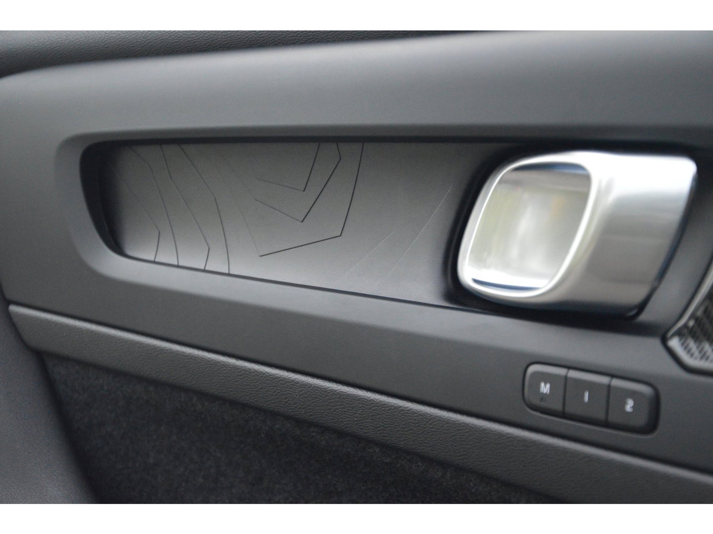 Volvo XC40 T4 Hybride Ultimate Bright | Panoramadak | Harman/Kardon | Apple CarPlay | Stoel + Stuur Verwarmd |