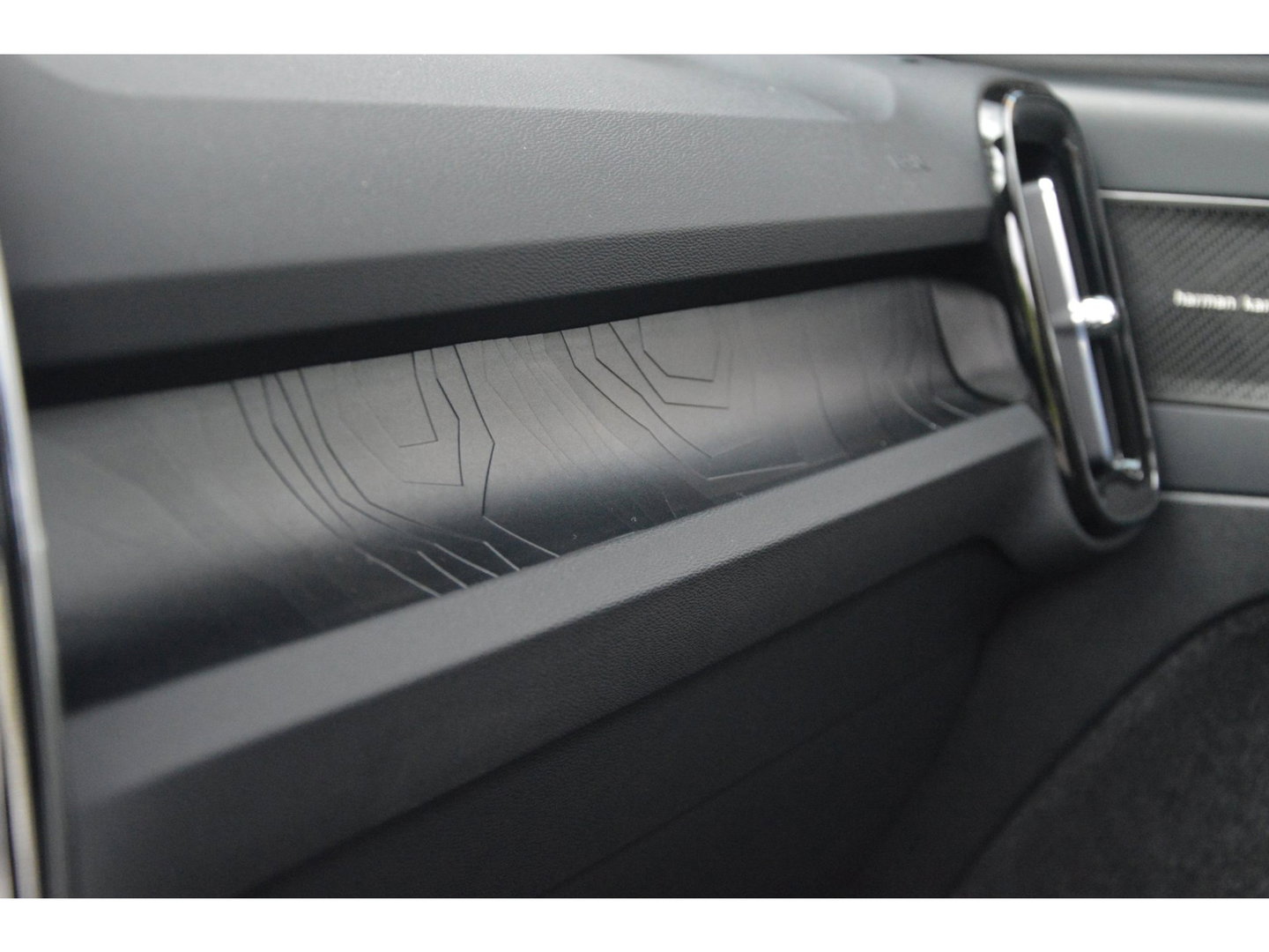 Volvo XC40 T4 Hybride Ultimate Bright | Panoramadak | Harman/Kardon | Apple CarPlay | Stoel + Stuur Verwarmd |
