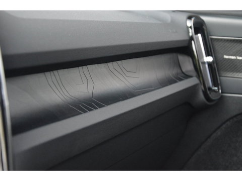 Volvo XC40 T4 Hybride Ultimate Bright | Panoramadak | Harman/Kardon | Apple CarPlay | Stoel + Stuur Verwarmd |