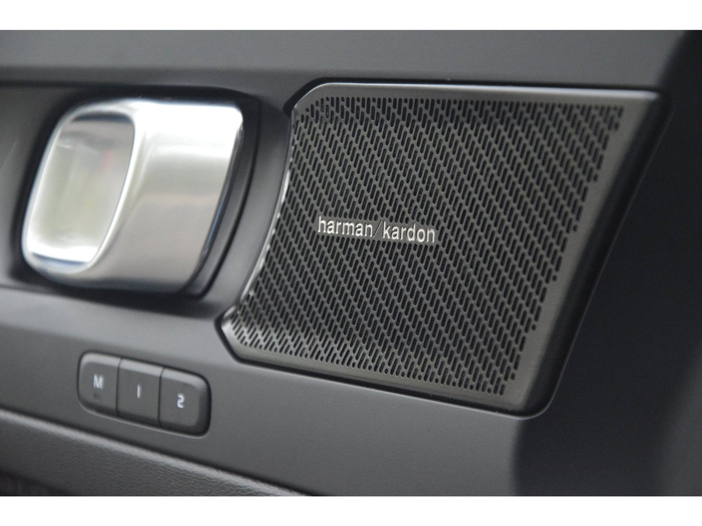 Volvo XC40 T4 Hybride Ultimate Bright | Panoramadak | Harman/Kardon | Apple CarPlay | Stoel + Stuur Verwarmd |
