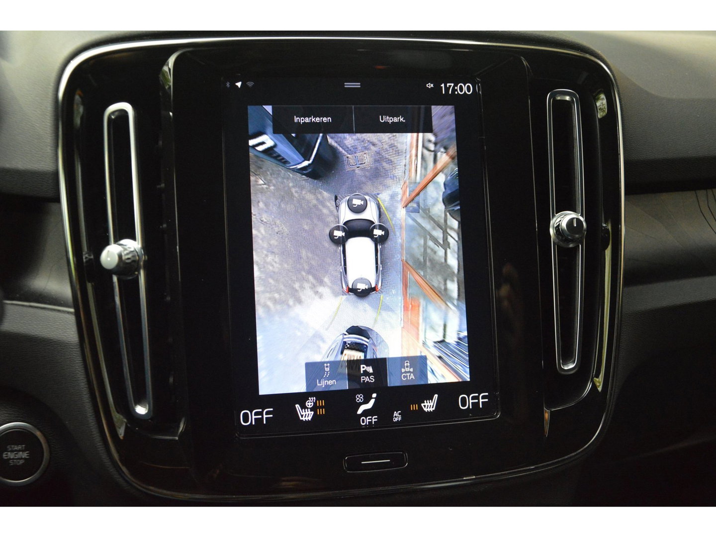 Volvo XC40 T4 Hybride Ultimate Bright | Panoramadak | Harman/Kardon | Apple CarPlay | Stoel + Stuur Verwarmd |