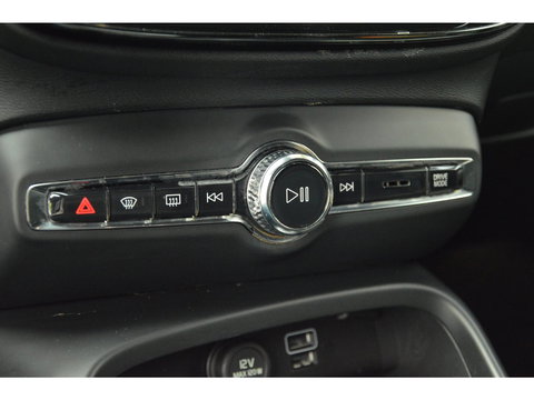 Volvo XC40 T4 Hybride Ultimate Bright | Panoramadak | Harman/Kardon | Apple CarPlay | Stoel + Stuur Verwarmd |