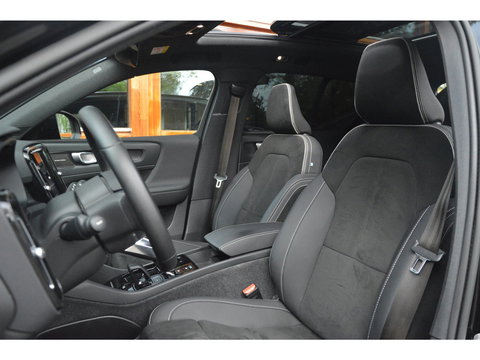 Volvo XC40 T4 Hybride Ultimate Bright | Panoramadak | Harman/Kardon | Apple CarPlay | Stoel + Stuur Verwarmd |