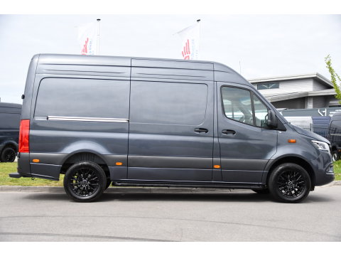 Mercedes-Benz Sprinter 317 1.9 CDI L2H2 Pro AMG Edition Facelift, Camera, Cruise, Carplay, Stoelverwarming, LED, 170pk, Geveerde stoel, Mbux, Automaat,