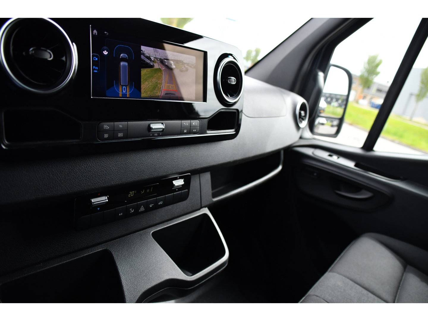Mercedes-Benz Sprinter 317 1.9 CDI L2H2 Pro AMG Edition Facelift, Camera, Cruise, Carplay, Stoelverwarming, LED, 170pk, Geveerde stoel, Mbux, Automaat,