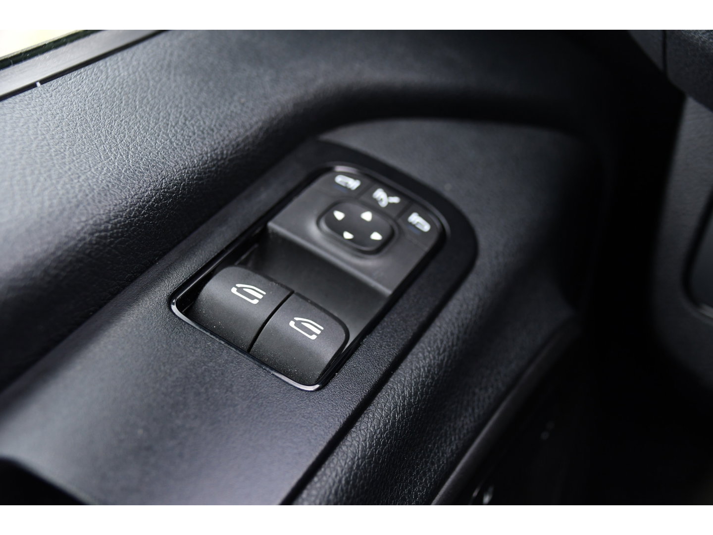 Mercedes-Benz Sprinter 317 1.9 CDI L2H2 Pro AMG Edition Facelift, Camera, Cruise, Carplay, Stoelverwarming, LED, 170pk, Geveerde stoel, Mbux, Automaat,