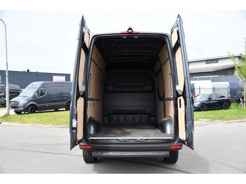 Mercedes-Benz Sprinter 317 1.9 CDI L2H2 Pro AMG Edition Facelift, Camera, Cruise, Carplay, Stoelverwarming, LED, 170pk, Geveerde stoel, Mbux, Automaat,