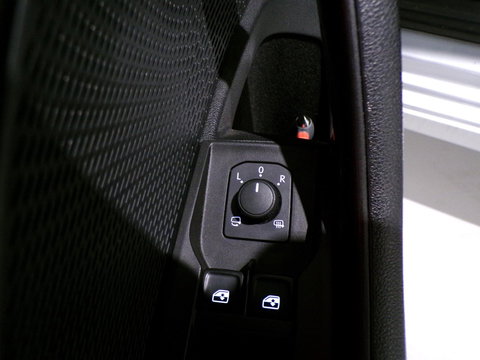 Škoda Octavia Combi 1.0 e-TSI Business Edition Plus "Origineel NL!" Automaat Full-LED Apple-carplay Stoelverwarming Virtual Keyles