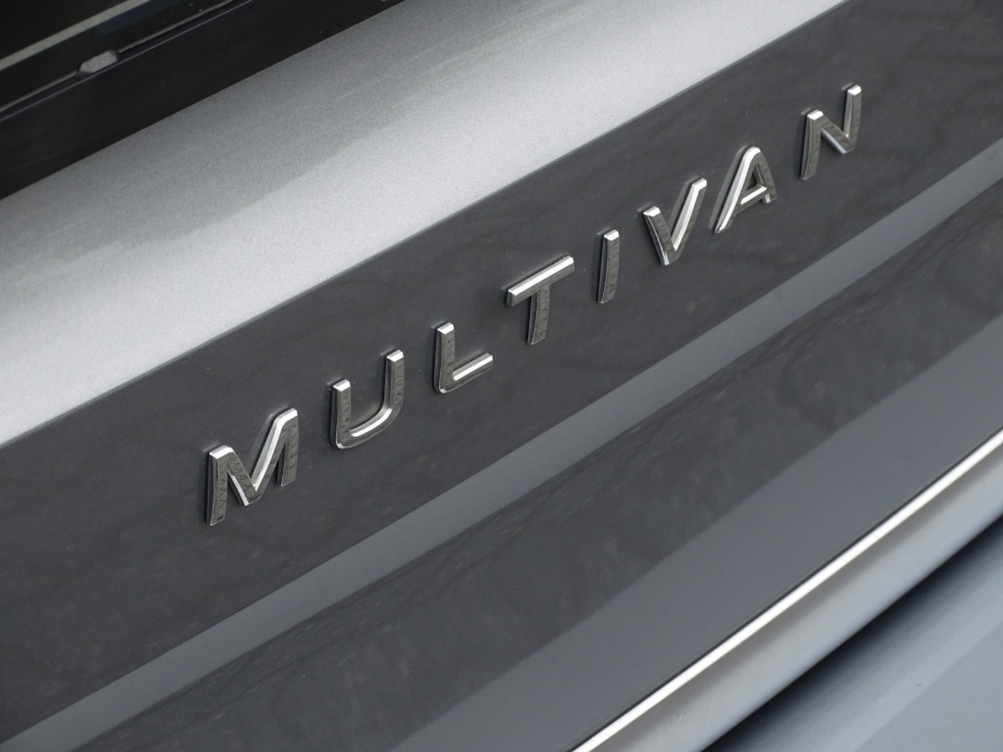 Volkswagen Multivan eHybrid 218PK / IQ-light / VIP 7- pers / 360°