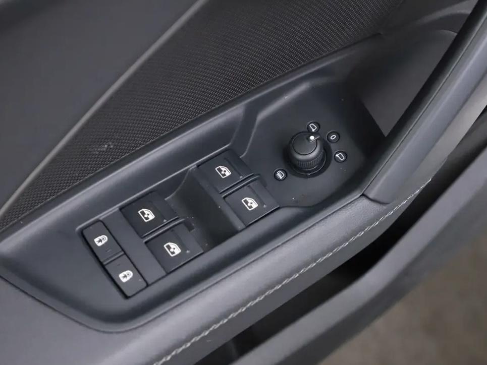 Audi A3 Sportback 40 TFSIe S-Line Pano CarPlay Cruise Navi