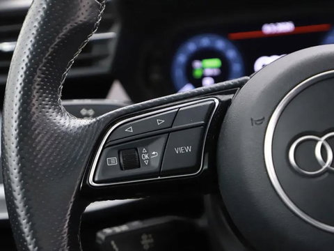 Audi A3 Sportback 40 TFSIe S-Line Pano CarPlay Cruise Navi