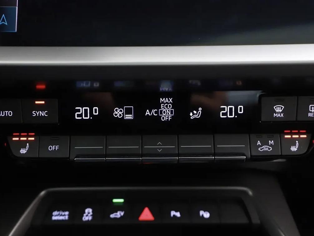 Audi A3 Sportback 40 TFSIe S-Line Pano CarPlay Cruise Navi