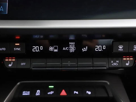 Audi A3 Sportback 40 TFSIe S-Line Pano CarPlay Cruise Navi