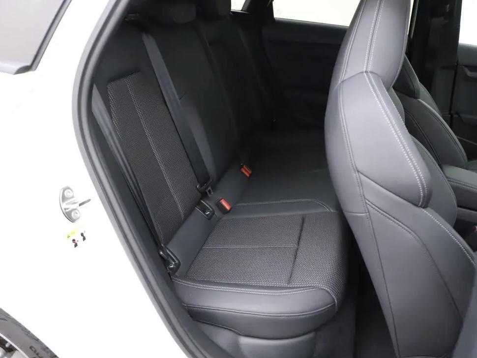 Audi A3 Sportback 40 TFSIe S-Line Pano CarPlay Cruise Navi