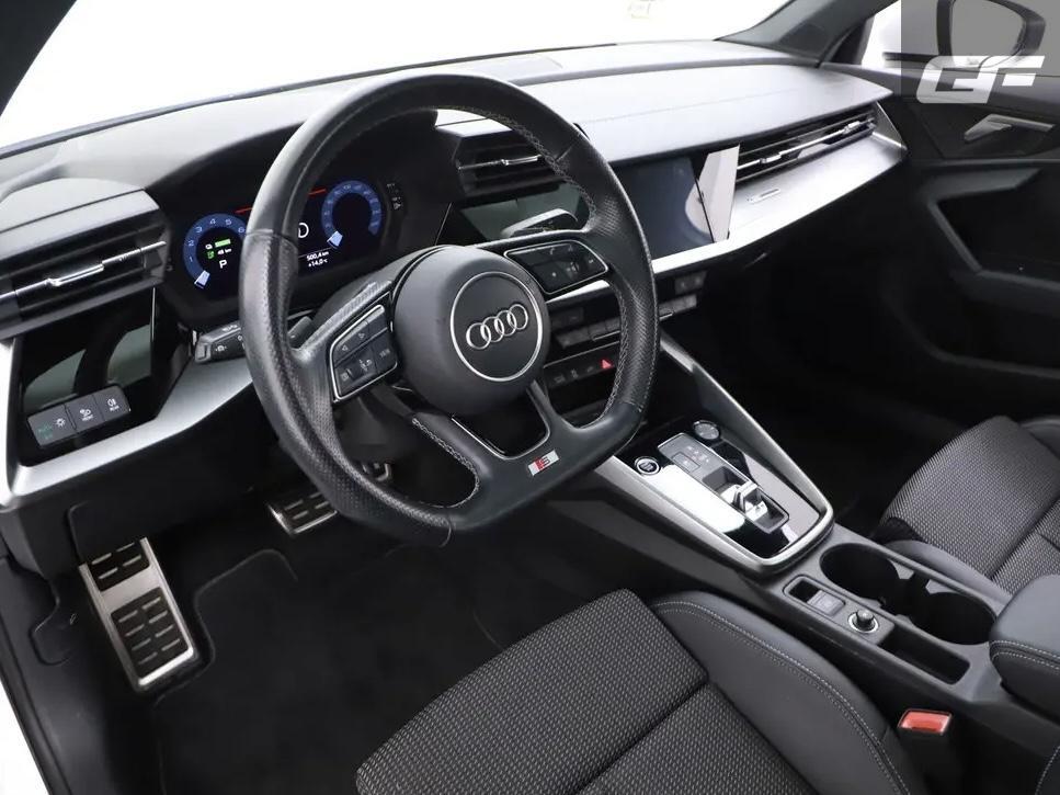 Audi A3 Sportback 40 TFSIe S-Line Pano CarPlay Cruise Navi