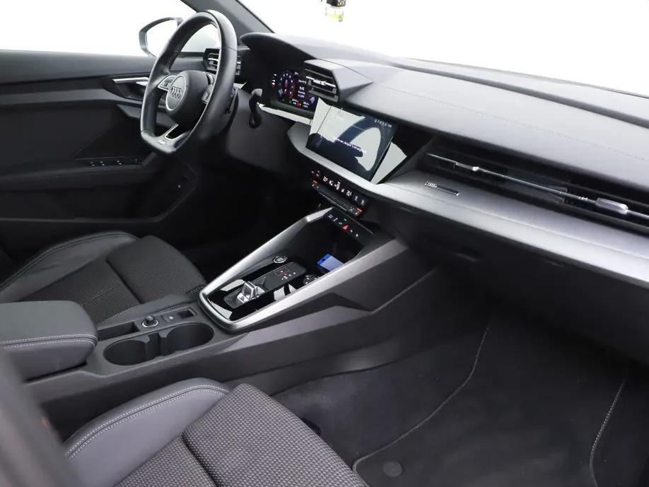 Audi A3 Sportback 40 TFSIe S-Line Pano CarPlay Cruise Navi