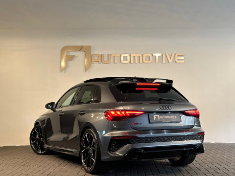 Audi RS3 Sportback 2.5 TFSI quattro Pano|Ceramic|Memory|BTW
