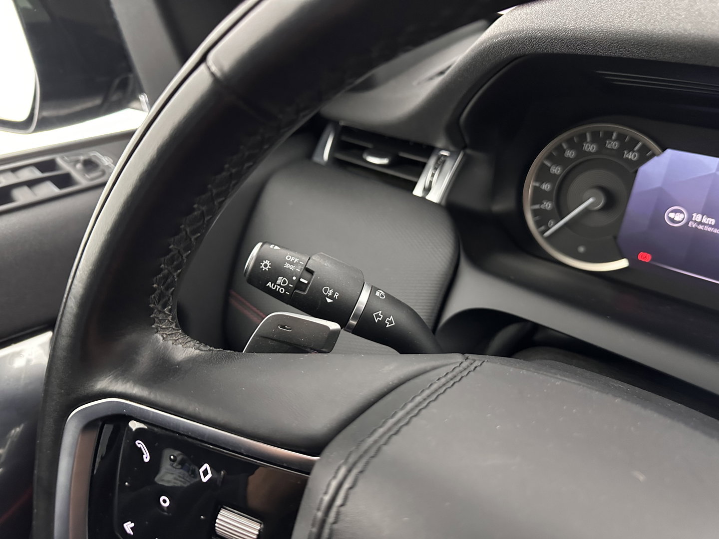 Land Rover Discovery Sport P300e 1.5 R-Dynamic HSE (Plug-in) (INCL-BTW) *PANO | ADAPTIVE-CRUISE | LEATHER | FULL-LED | BLINDSPOT | CAMERA | MERIDIAN-AUDIO | BLINDSPOT | KEYLESS | SHIFTPADDLES | PRIVACYGLASS | NAVI-FULLMAP | MEMORY-PACK | AMBIENT-LIGHT