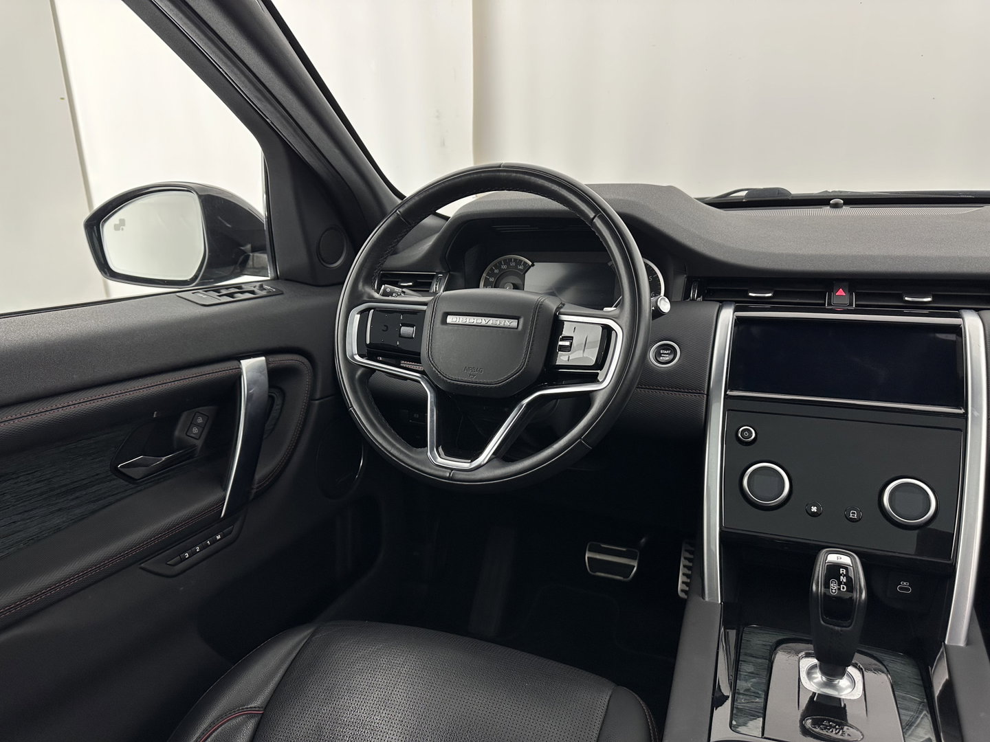 Land Rover Discovery Sport P300e 1.5 R-Dynamic HSE (Plug-in) (INCL-BTW) *PANO | ADAPTIVE-CRUISE | LEATHER | FULL-LED | BLINDSPOT | CAMERA | MERIDIAN-AUDIO | BLINDSPOT | KEYLESS | SHIFTPADDLES | PRIVACYGLASS | NAVI-FULLMAP | MEMORY-PACK | AMBIENT-LIGHT