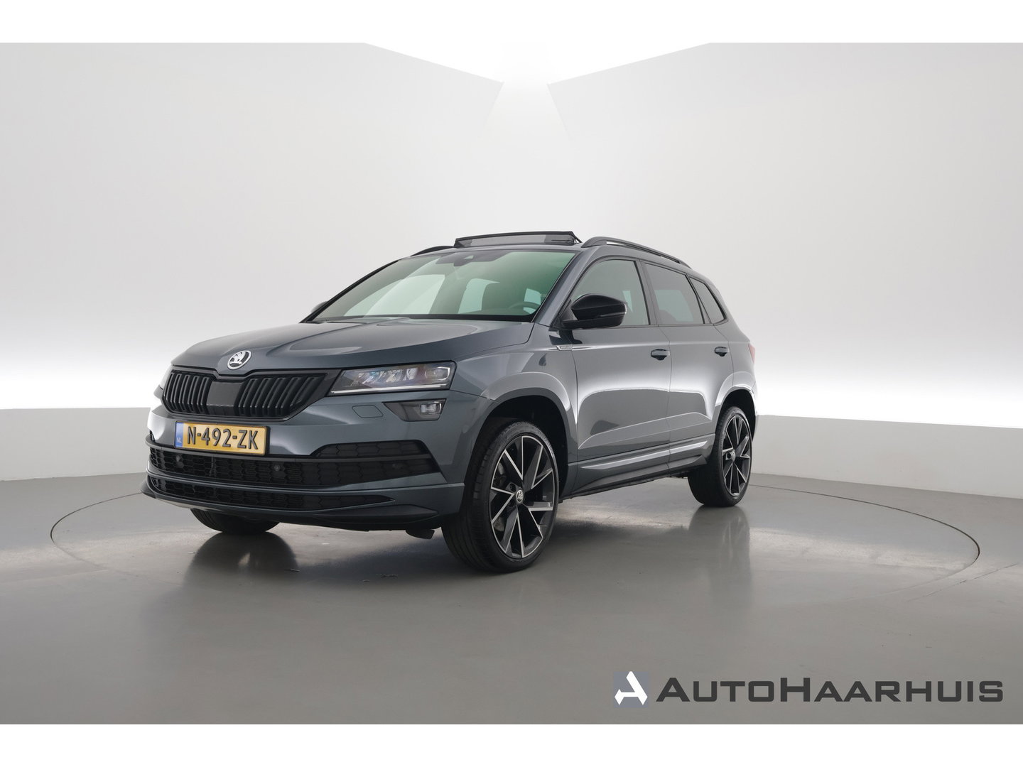 Škoda Karoq 1.5 TSI ACT Sportline Business | Dig. Cockpit | Pano | Elek. Trekhaak | Krell Audio | Adapt. Cruise | Keyless | Stoel-Stuurverw. |