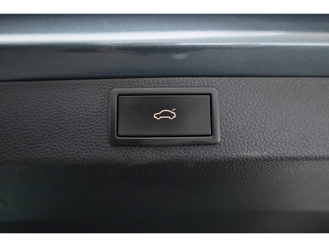 Škoda Karoq 1.5 TSI ACT Sportline Business | Dig. Cockpit | Pano | Elek. Trekhaak | Krell Audio | Adapt. Cruise | Keyless | Stoel-Stuurverw. |