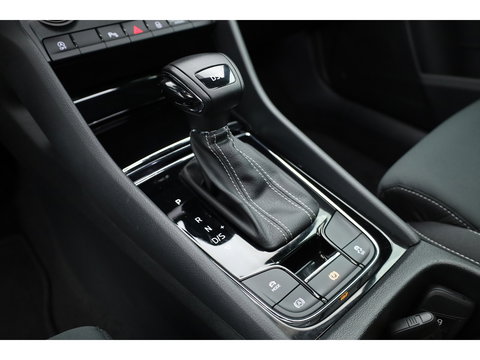 Škoda Karoq 1.5 TSI ACT Sportline Business | Dig. Cockpit | Pano | Elek. Trekhaak | Krell Audio | Adapt. Cruise | Keyless | Stoel-Stuurverw. |