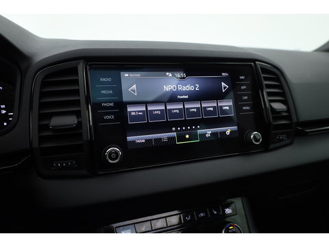 Škoda Karoq 1.5 TSI ACT Sportline Business | Dig. Cockpit | Pano | Elek. Trekhaak | Krell Audio | Adapt. Cruise | Keyless | Stoel-Stuurverw. |