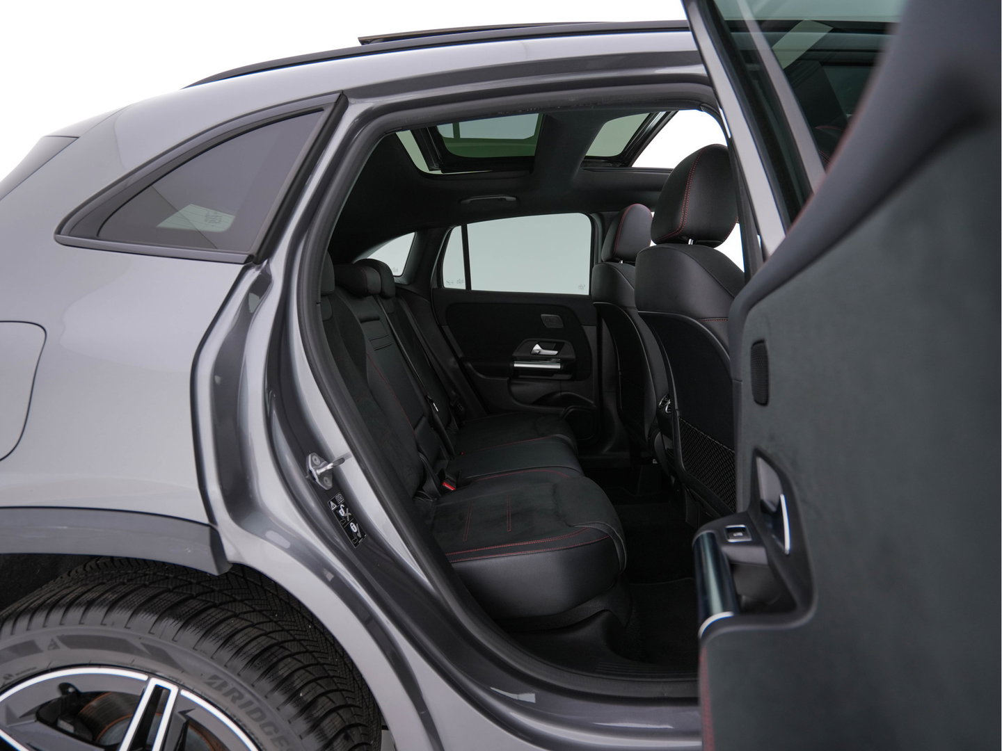 Mercedes-Benz GLA 250 e AMG Limited Business Solution (Plug-In) (INCL-BTW) Aut. *PANO | LEATHER-MICROFIBRE | MEMORY-PACK | WIDESCREEN-COCKPIT | MULTIBEAM-LED | AMBIENTLIGHT | KEYLESS | CAMERA | M-BUX-NAVI | ECC | SHIFTPADDLES | PDC | CRUISE | DAB | HEATED