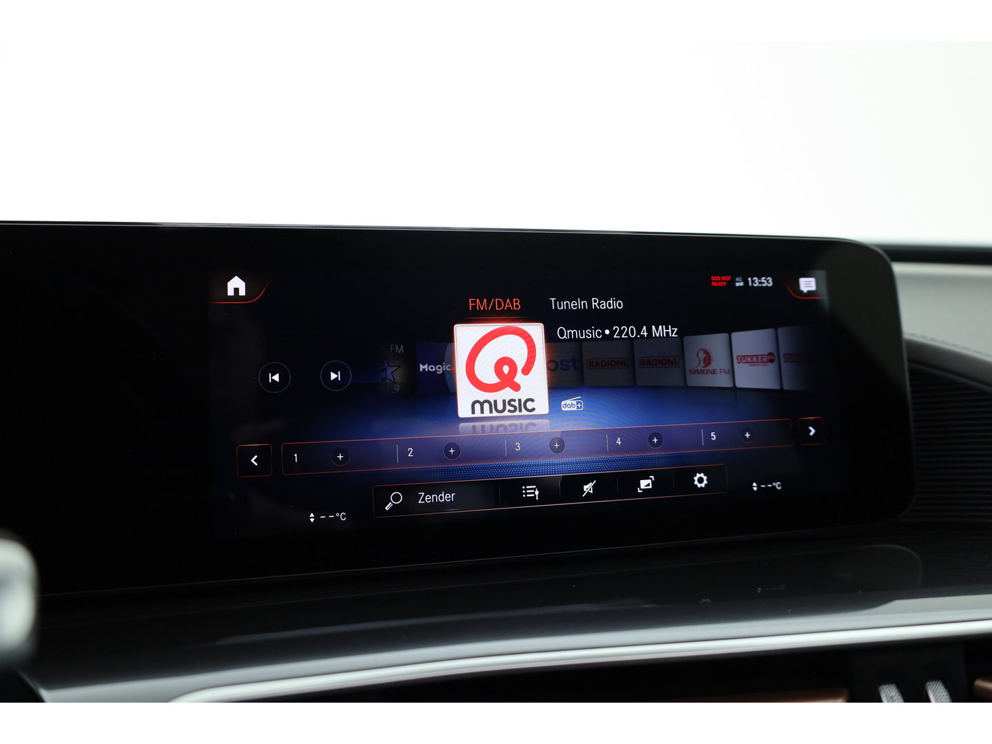 Mercedes-Benz EQC 400 4MATIC AMG Line Premium Plus 80 kWh | SOH 96% | S/K Dak (Pano ) | 360cam | Adapt. Cruise | Memory | Stoelverw. | Dodehoek | Matrix Led