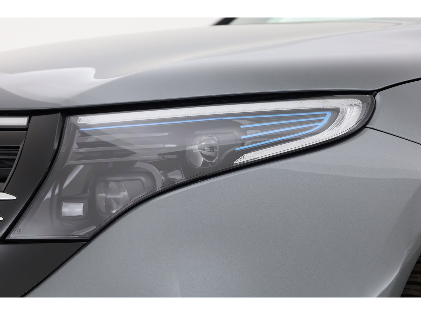 Mercedes-Benz EQC 400 4MATIC AMG Line Premium Plus 80 kWh | SOH 96% | S/K Dak (Pano ) | 360cam | Adapt. Cruise | Memory | Stoelverw. | Dodehoek | Matrix Led