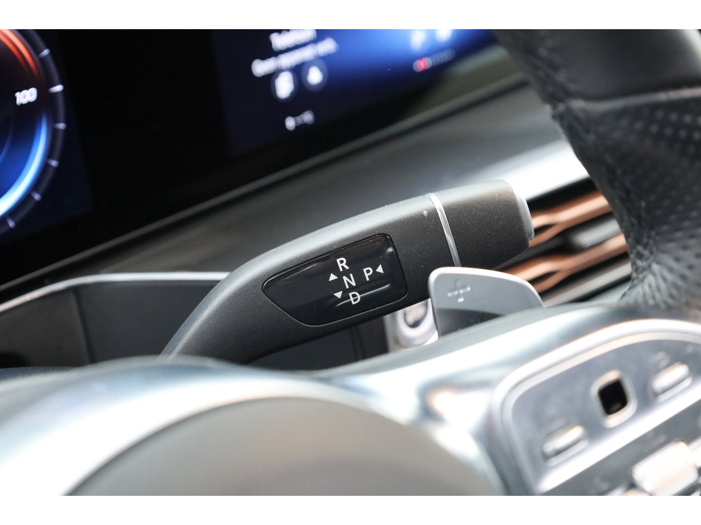 Mercedes-Benz EQC 400 4MATIC AMG Line Premium Plus 80 kWh | SOH 96% | S/K Dak (Pano ) | 360cam | Adapt. Cruise | Memory | Stoelverw. | Dodehoek | Matrix Led