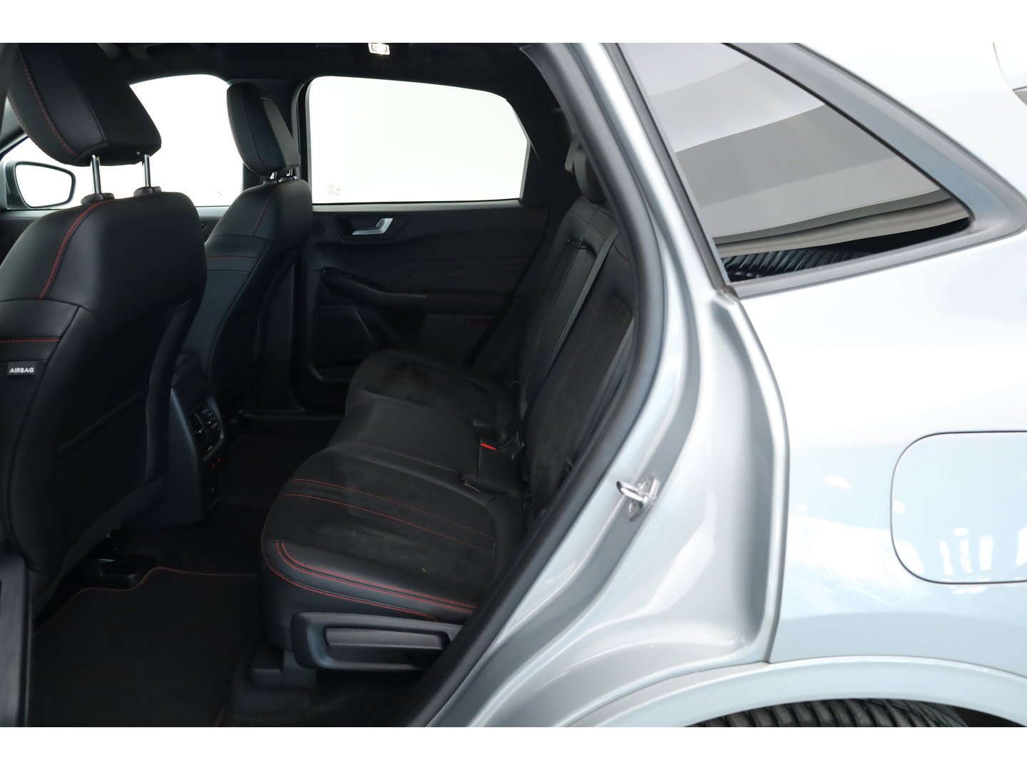 Ford Kuga 2.5 PHEV ST-Line X | Orgi. NL | Winter Pack | Adapt. Cruise | 360cam | Trekhaak 2.100 kg.| Dodehoekdet. | CarPlay + NAV