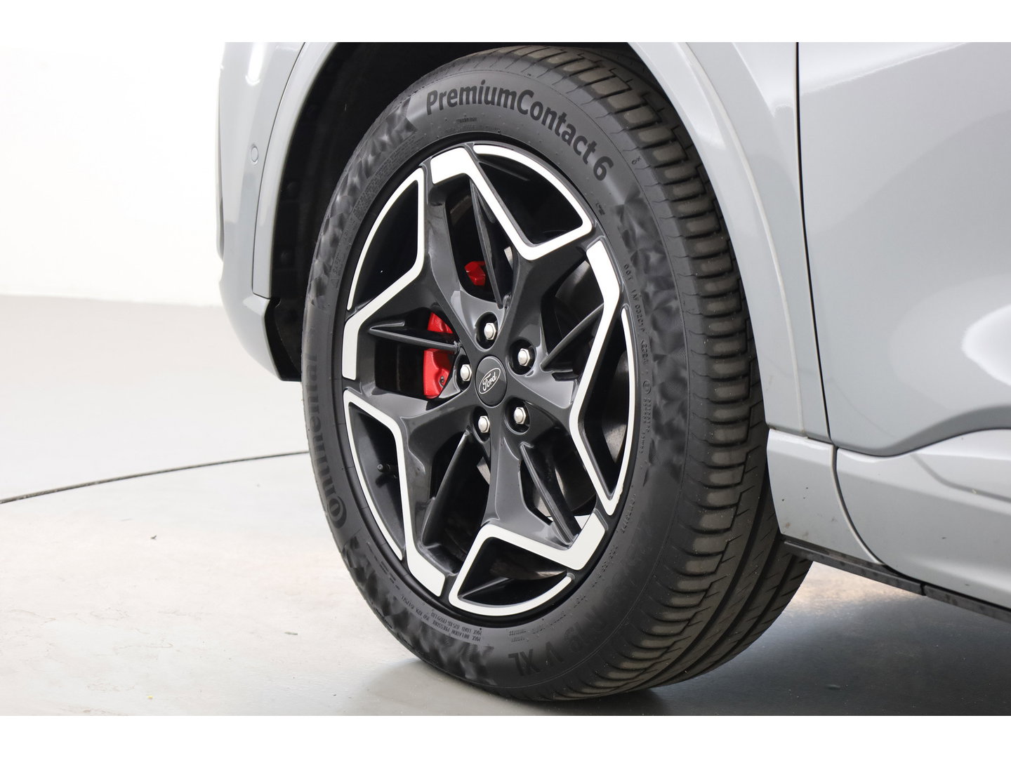 Ford Kuga 2.5 PHEV ST-Line X | Orgi. NL | Winter Pack | Adapt. Cruise | 360cam | Trekhaak 2.100 kg.| Dodehoekdet. | CarPlay + NAV