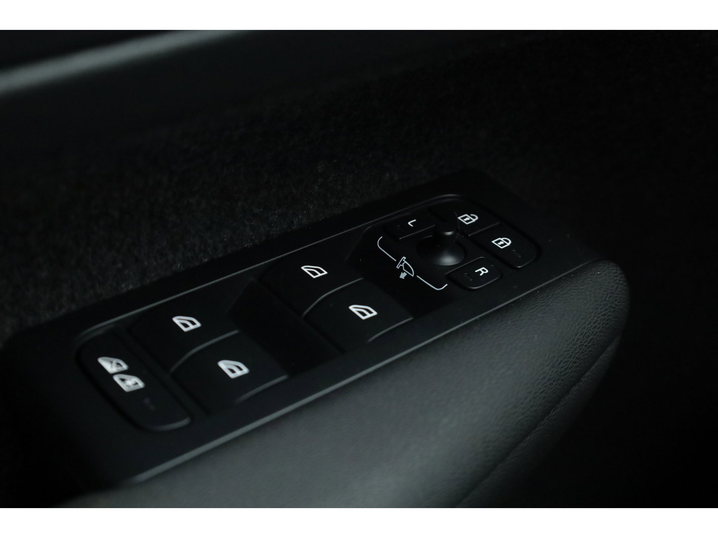 Volvo XC40 T4 Recharge Plus Bright | SOH 94%| Pano | Harman Kardon | 360cam | Elek. Stoelen | Adapt. Cruise | Memory | Navi |