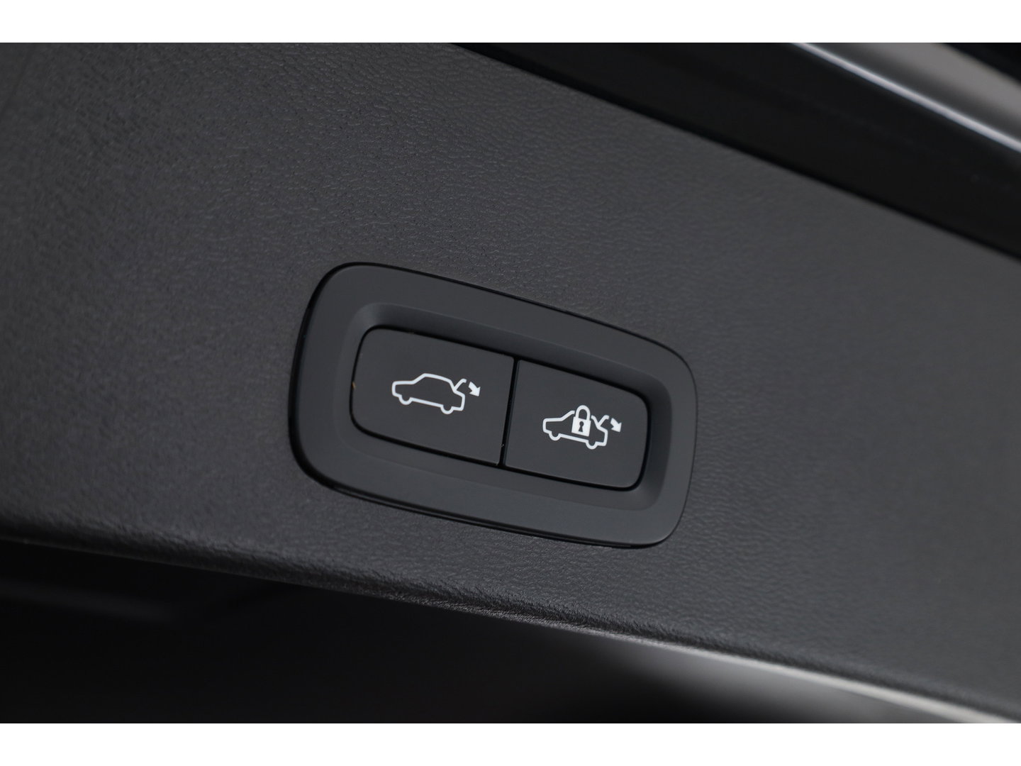 Volvo XC40 T4 Recharge Plus Bright | SOH 94%| Pano | Harman Kardon | 360cam | Elek. Stoelen | Adapt. Cruise | Memory | Navi |