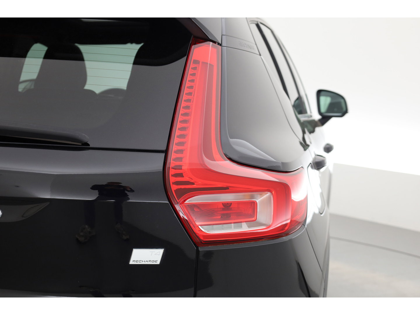 Volvo XC40 T4 Recharge Plus Bright | SOH 94%| Pano | Harman Kardon | 360cam | Elek. Stoelen | Adapt. Cruise | Memory | Navi |
