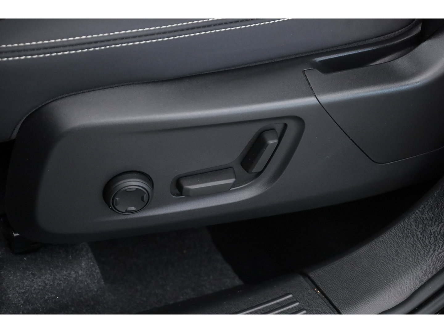 Volvo XC40 T4 Recharge Plus Bright | SOH 94%| Pano | Harman Kardon | 360cam | Elek. Stoelen | Adapt. Cruise | Memory | Navi |
