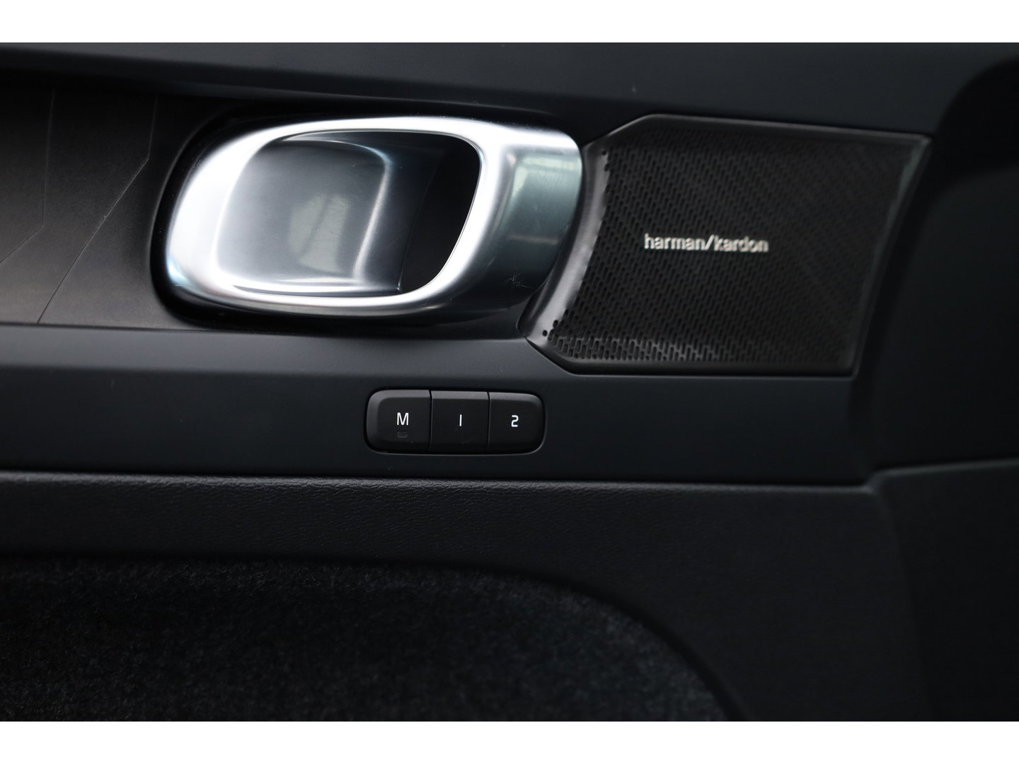 Volvo XC40 T4 Recharge Plus Bright | SOH 94%| Pano | Harman Kardon | 360cam | Elek. Stoelen | Adapt. Cruise | Memory | Navi |