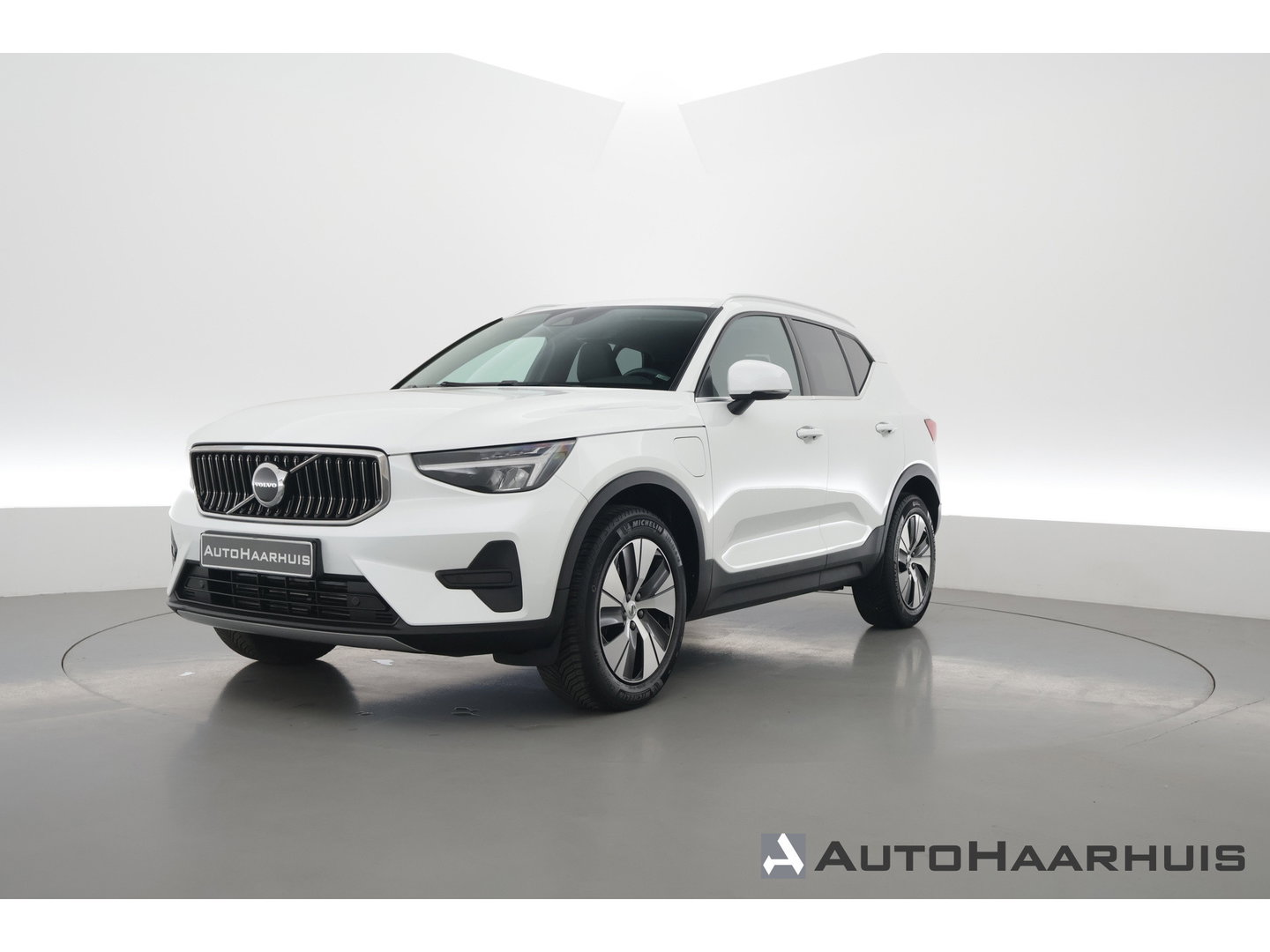 Volvo XC40 1.5 T4 Plug-in hybrid Plus Bright | SOH 97.4% | Cruise Contr. | Keyless | Camera | Apple CarPlay | Harman Kardon | Stoel-Stuurverw. | Memory R