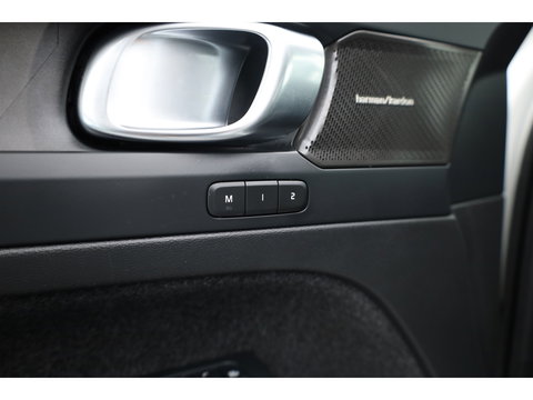 Volvo XC40 1.5 T4 Plug-in hybrid Plus Bright | SOH 97.4% | Cruise Contr. | Keyless | Camera | Apple CarPlay | Harman Kardon | Stoel-Stuurverw. | Memory R