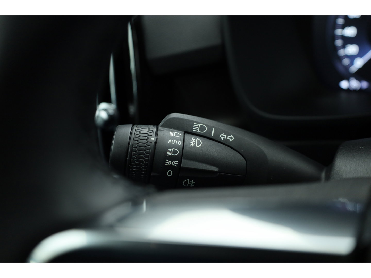 Volvo XC40 1.5 T4 Plug-in hybrid Plus Bright | SOH 97.4% | Cruise Contr. | Keyless | Camera | Apple CarPlay | Harman Kardon | Stoel-Stuurverw. | Memory R
