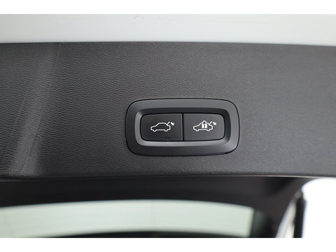 Volvo XC40 1.5 T4 Plug-in hybrid Plus Bright | SOH 97.4% | Cruise Contr. | Keyless | Camera | Apple CarPlay | Harman Kardon | Stoel-Stuurverw. | Memory R