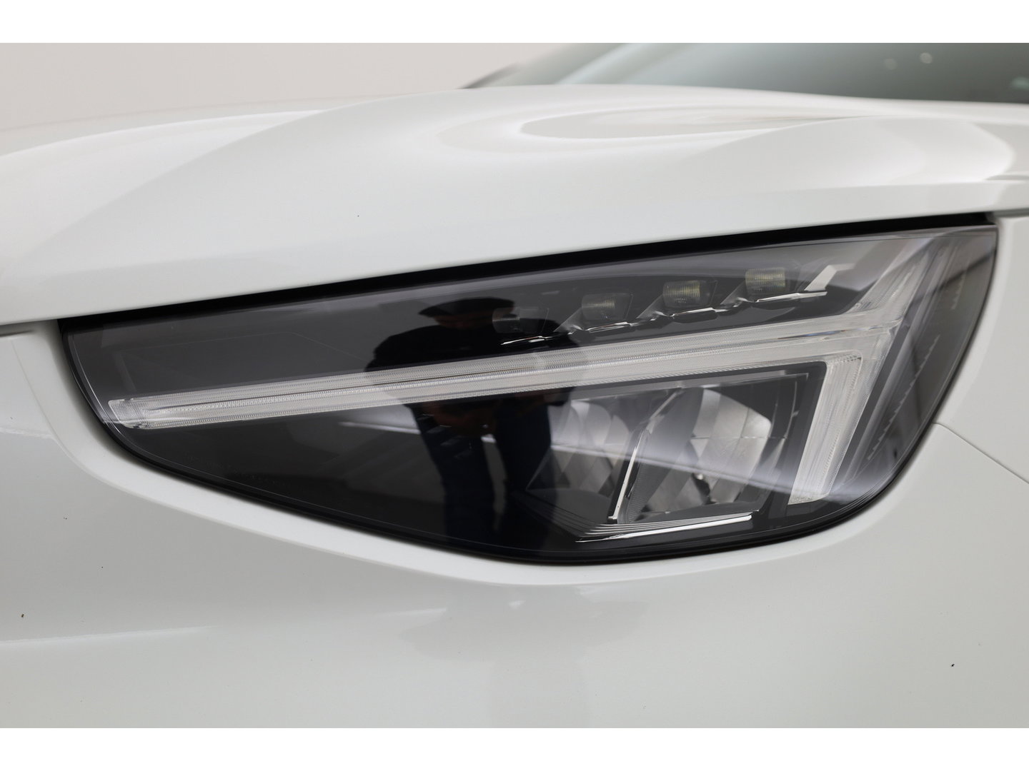 Volvo XC40 1.5 T4 Plug-in hybrid Plus Bright | SOH 97.4% | Cruise Contr. | Keyless | Camera | Apple CarPlay | Harman Kardon | Stoel-Stuurverw. | Memory R
