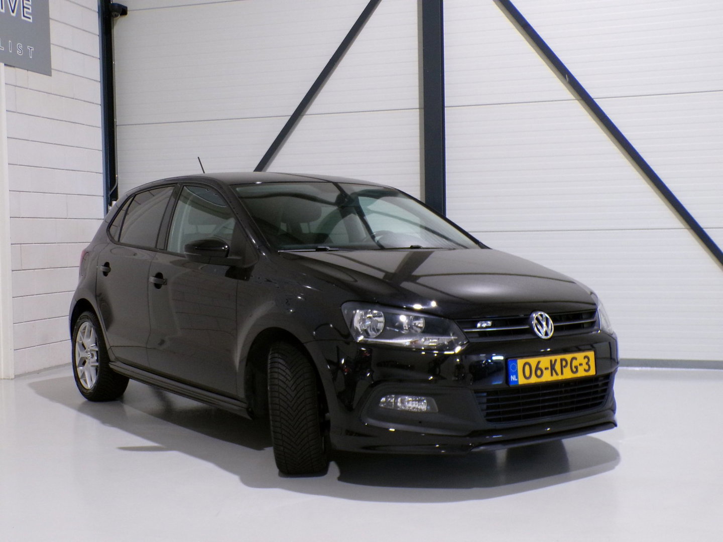 Volkswagen Polo 1.4-16V R-Line "Origineel NL!" Automaat! Apple-Carplay Camera Android-Auto Cruise-control 1e-eigenaar! Dealer-ond
