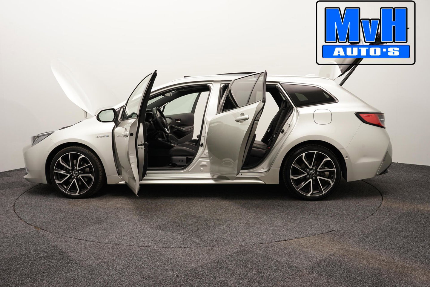 Toyota Corolla Touring Sports 2.0 Hybrid Executive|PANO|LUXE!